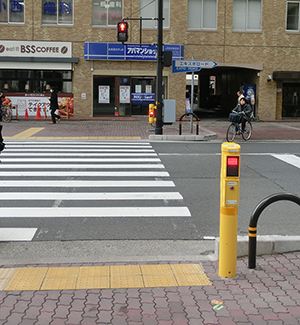 大阪府茨木市｢JR茨木駅｣西口交差点　　　＊＊＊＊
